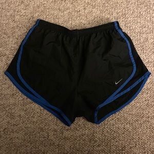 Nike Tempo Shorts Size M Black and Blue